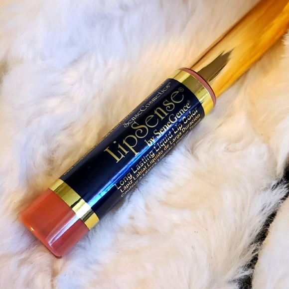 Lipsense lasting liquid lip color Praline Rose